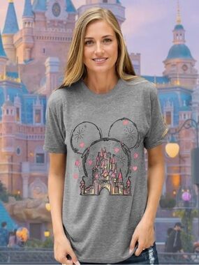 Women's Gray Castle Graphic Short Sleeve Tee Size 2XL